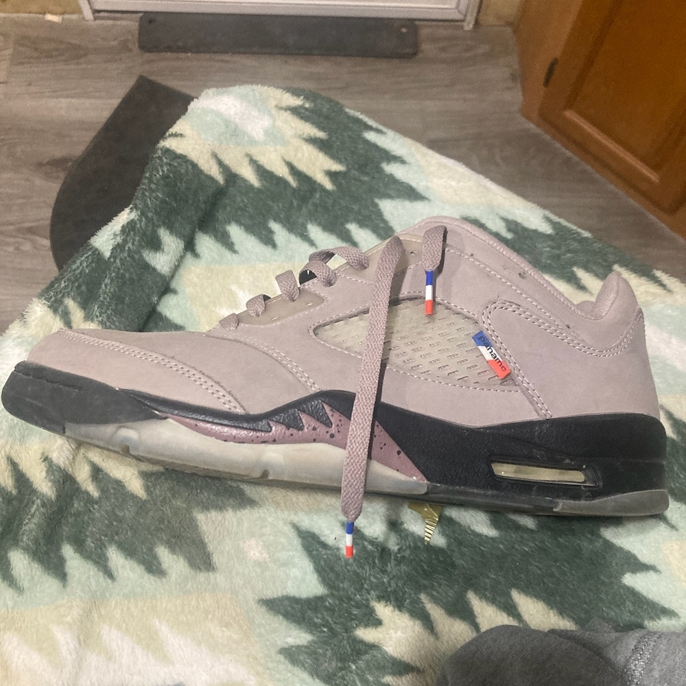 Jordan Athletic Shoes in Light Gray and Black